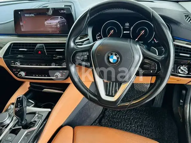 BMW 530E 2018 photo 2