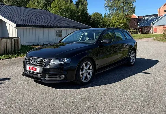 Audi A4 2011 photo 4