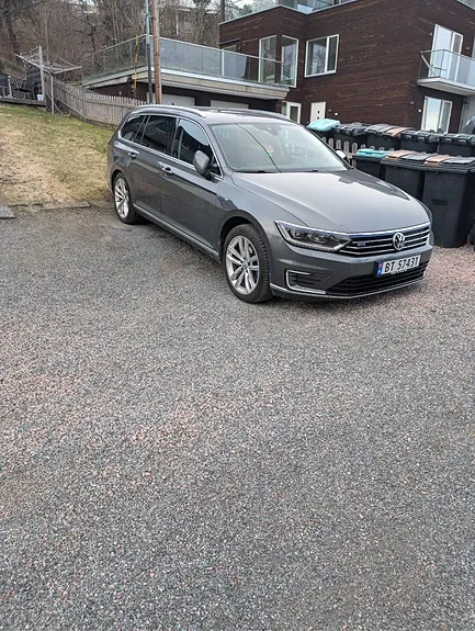 Volkswagen Passat 2017 photo 2
