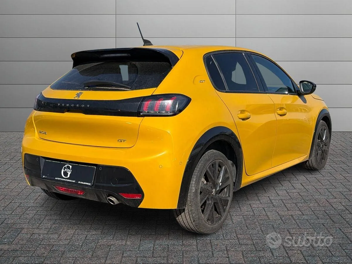 Peugeot 208 2022 photo 2