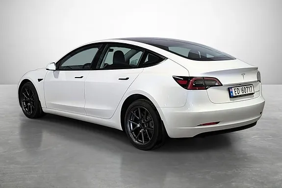 Tesla Model 3 2022 photo 4