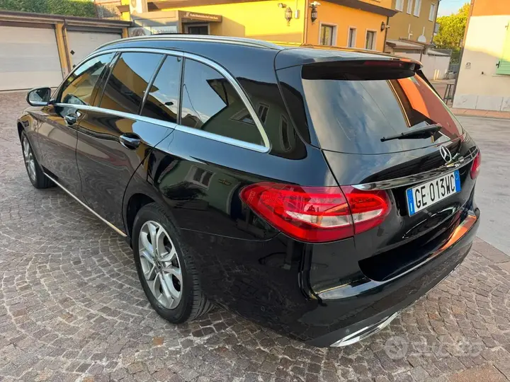 Mercedes-Benz C180 2017 photo 4