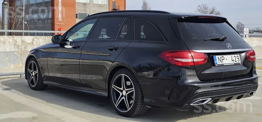 Mercedes-Benz C220 2016 photo 5