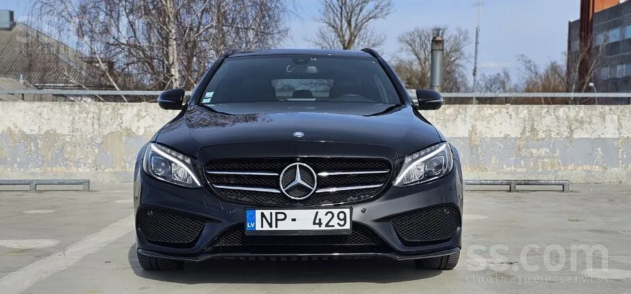 Mercedes-Benz C220