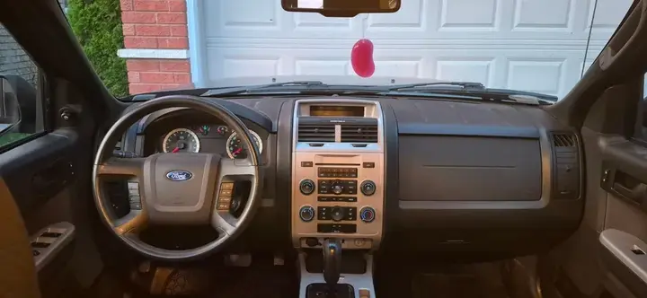 Ford Escape 2009 photo 4