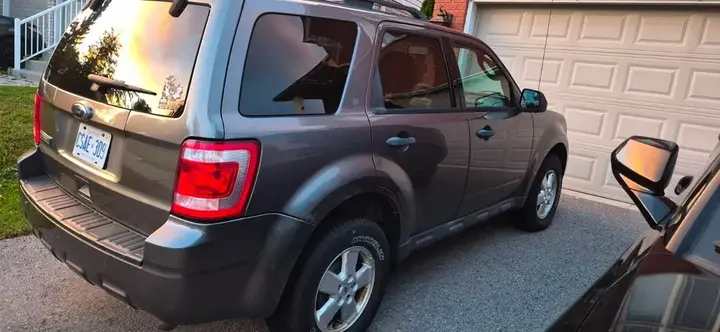 Ford Escape 2009 photo 3