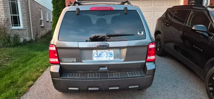 Ford Escape 2009 photo 2