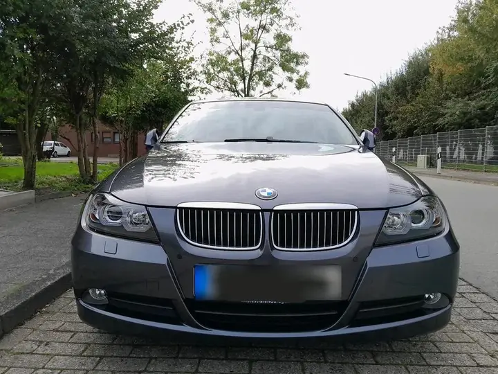 BMW 320I
