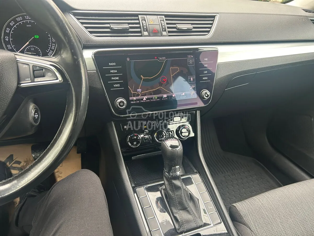 Skoda Superb 2019 photo 4