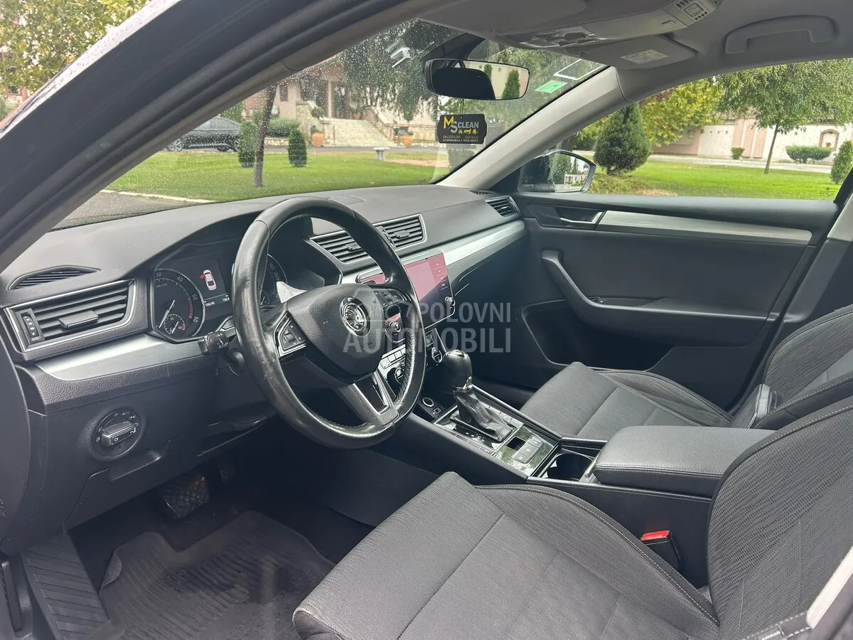 Skoda Superb 2019 photo 3