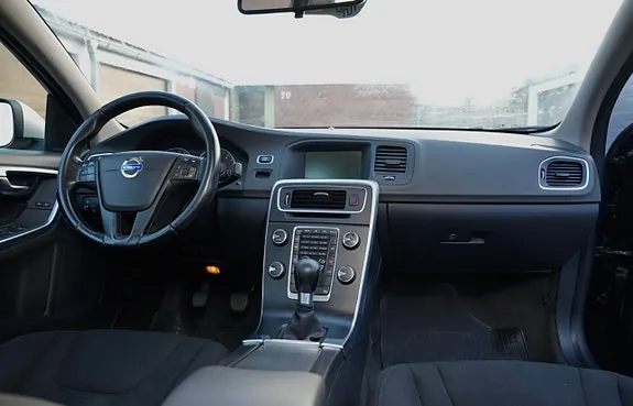 Volvo S60 2011 photo 3