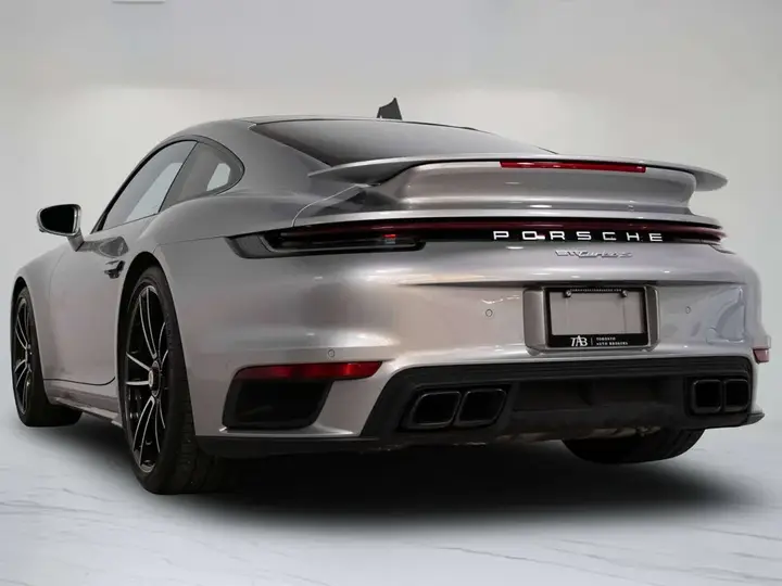 Porsche 911 Turbo S 2022 photo 5