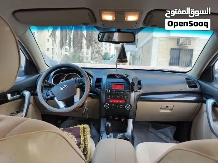 Kia Sorento 2012 photo 2