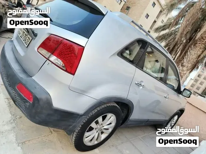 Kia Sorento 2012 photo 4