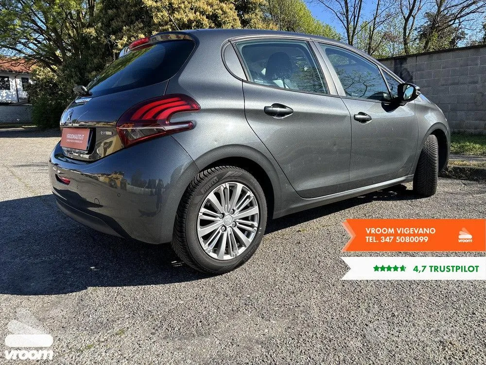Peugeot 208 2015 photo 5
