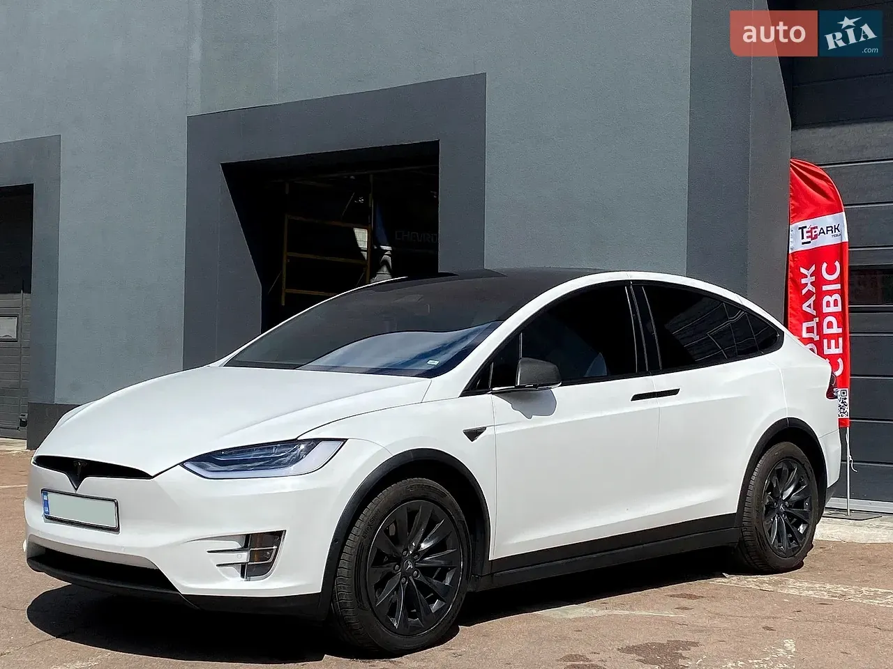 Tesla Model X 2019 photo 4