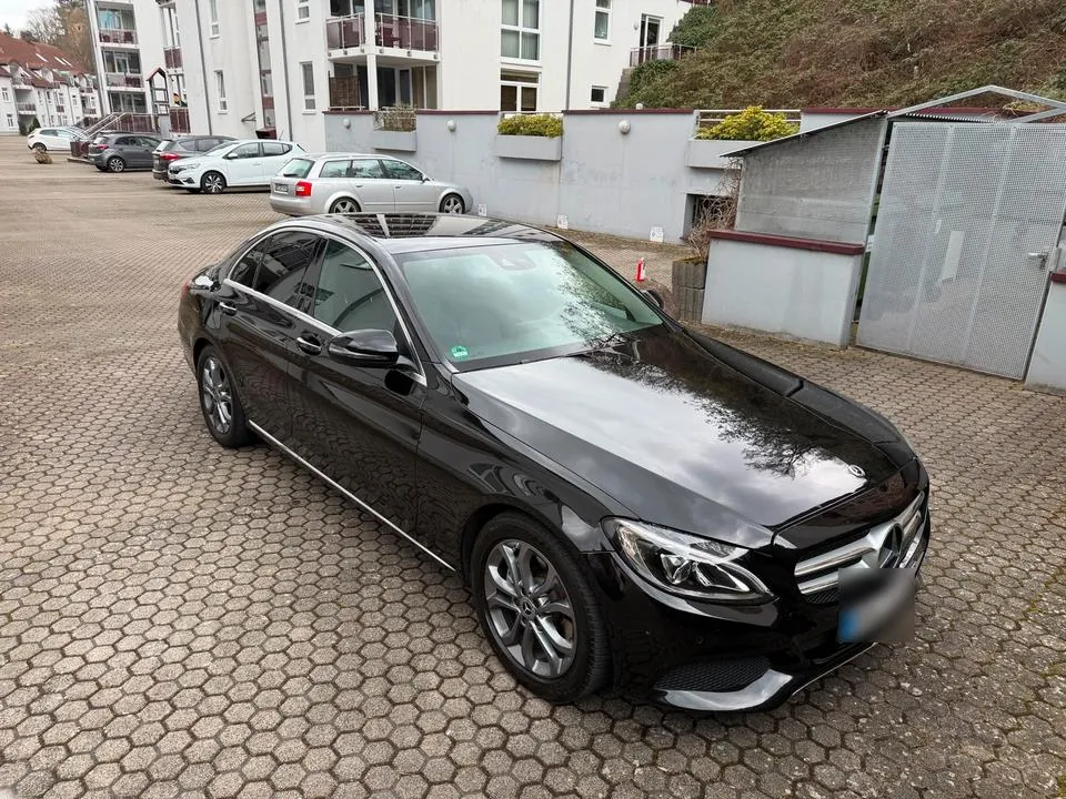 Mercedes-Benz C220