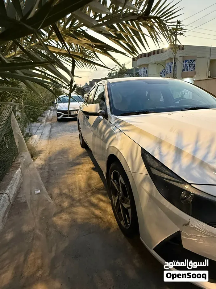 Hyundai Elantra 2023 photo 3