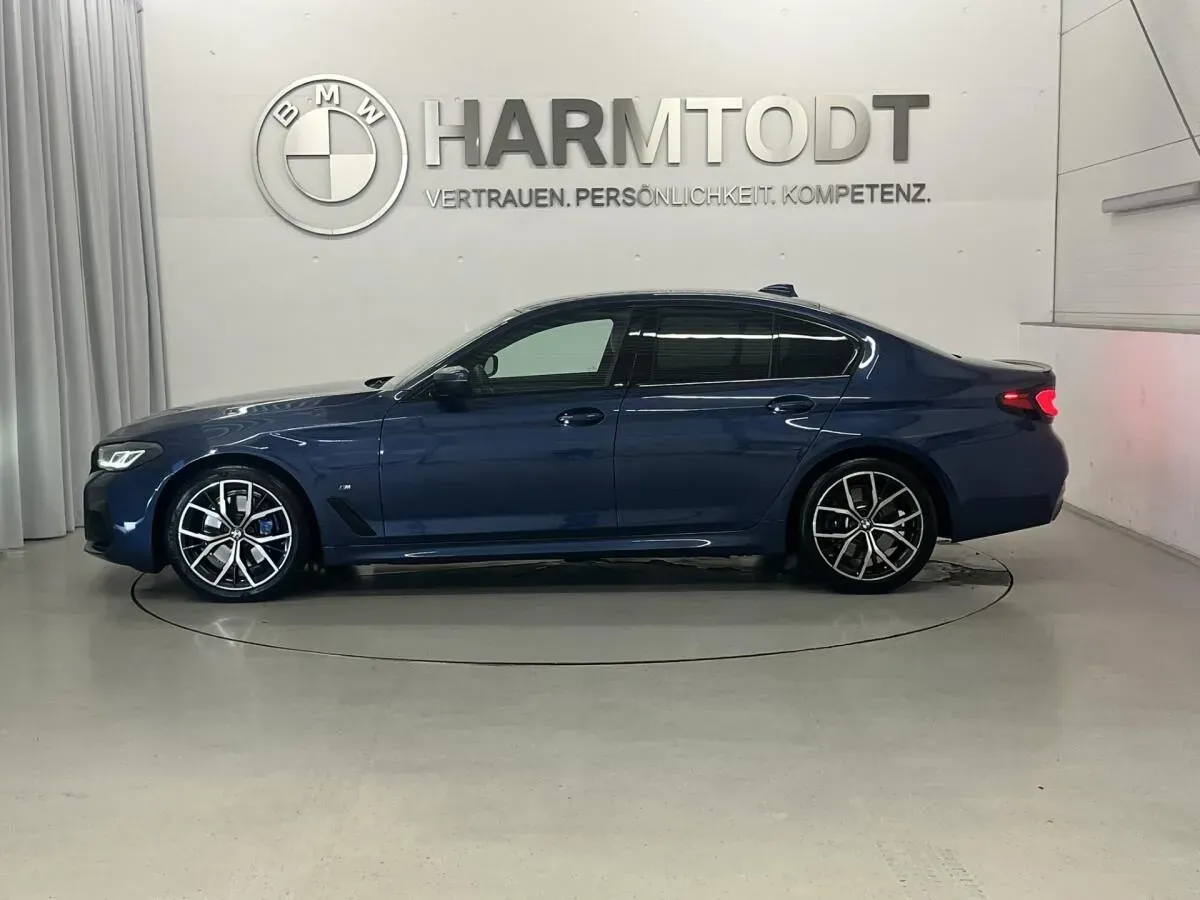 BMW 5 Series 2023 photo 3