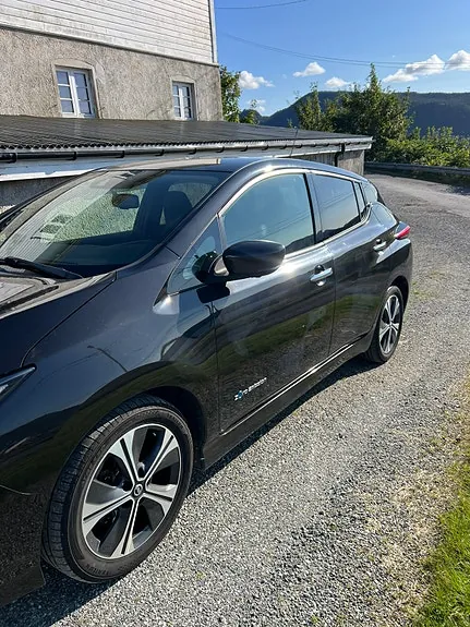 Nissan Leaf 2018 photo 3