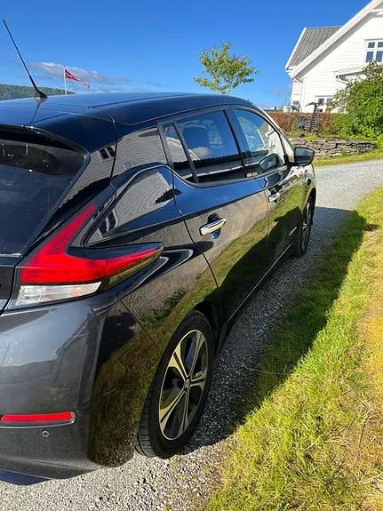 Nissan Leaf 2018 photo 5