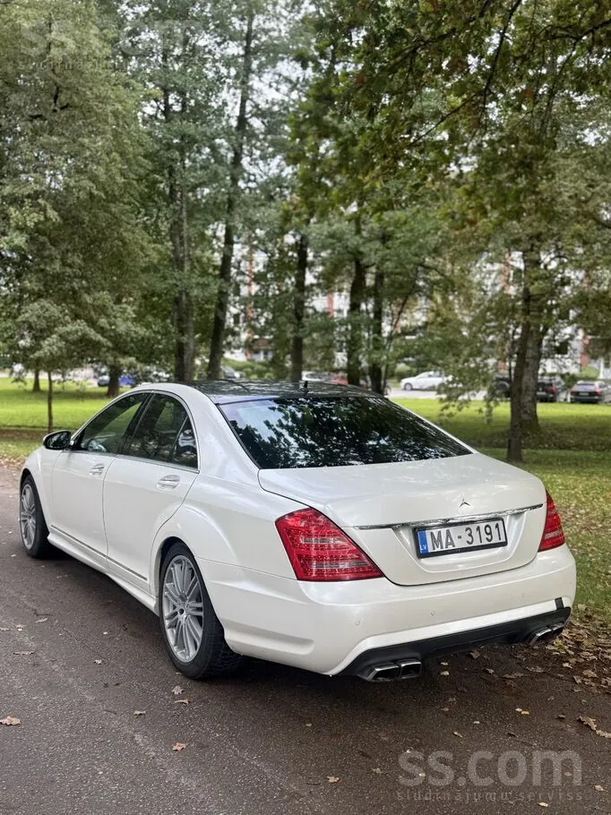 Mercedes-Benz S320