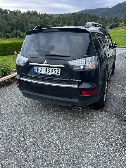 Mitsubishi Outlander 2012 photo 2