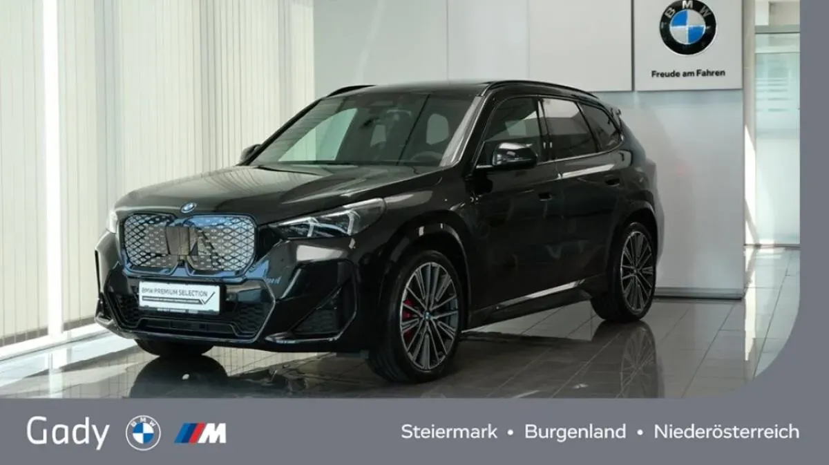 BMW Ix1