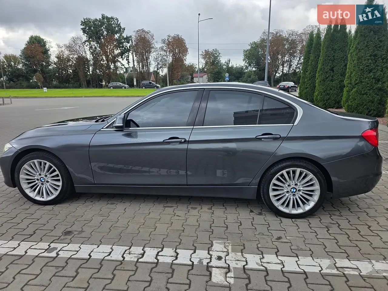 BMW 3 Series 2013 photo 3