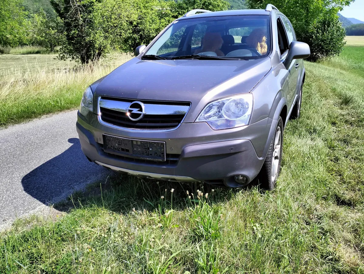 Opel Antara 2007 photo 2