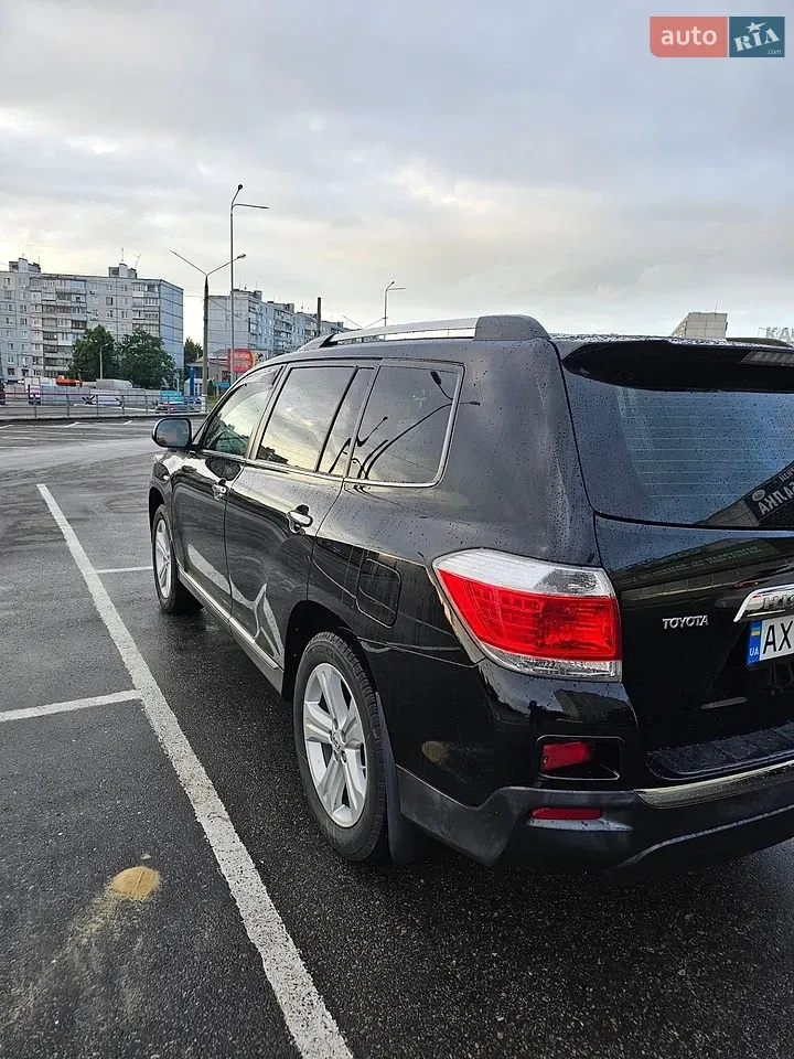 Toyota Highlander 2011 photo 5