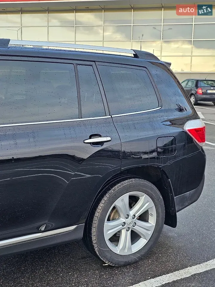 Toyota Highlander 2011 photo 4
