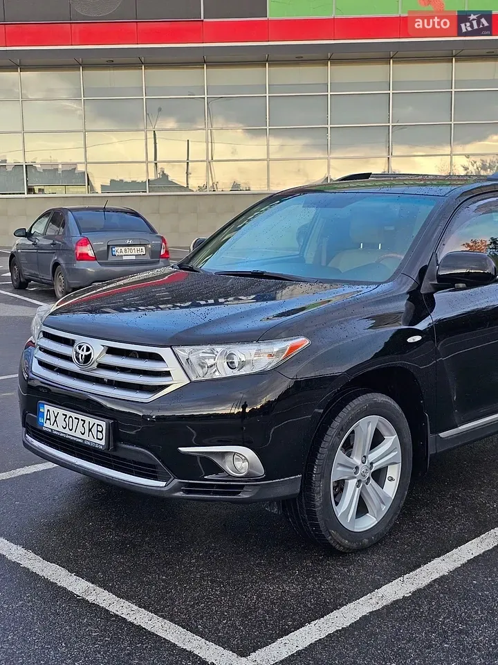Toyota Highlander 2011 photo 2