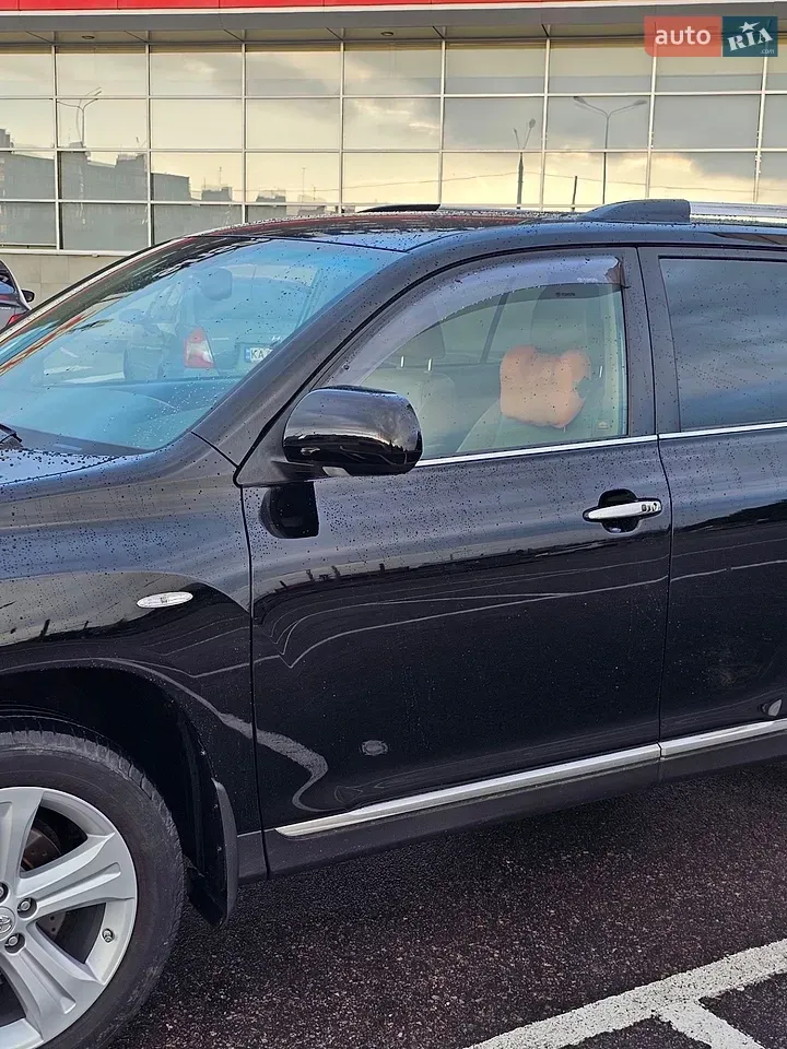 Toyota Highlander 2011 photo 3