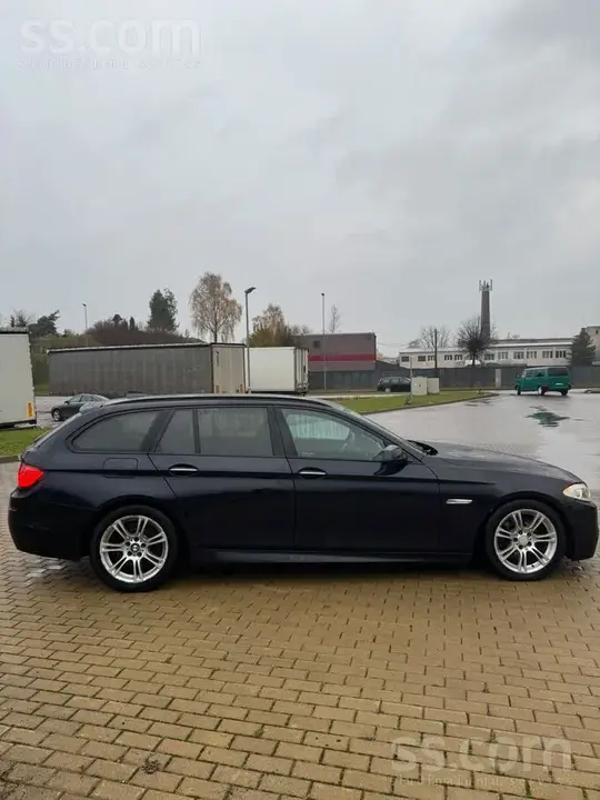 BMW 530D 2011 photo 3