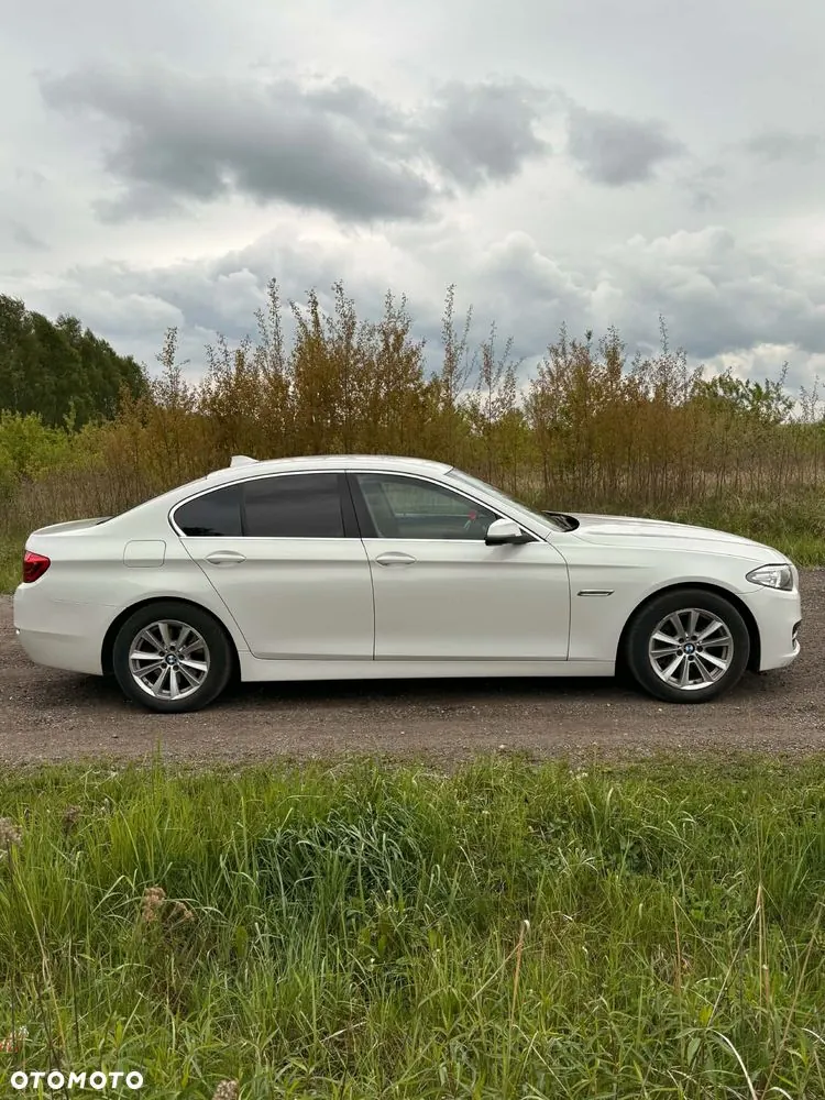 BMW Seria 5 2016 photo 3