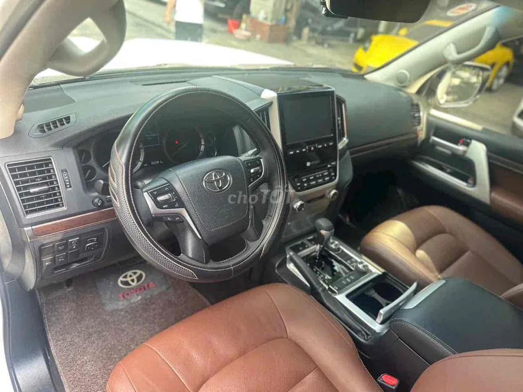 Toyota Land Cruiser 2020 photo 3