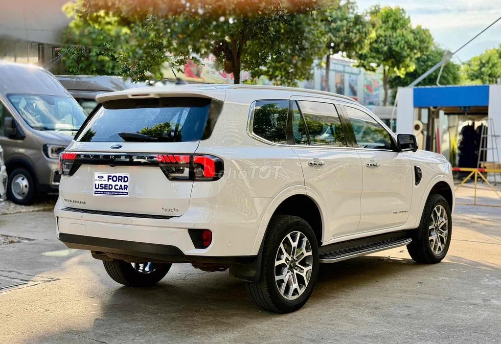 Ford Everest 2023 photo 4