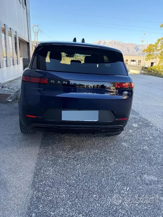 Land Rover Range Rover Sport 2023 photo 3