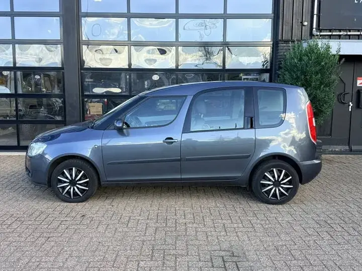 Skoda Roomster 2007 photo 3