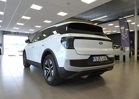 Ford Explorer 2026 photo 4
