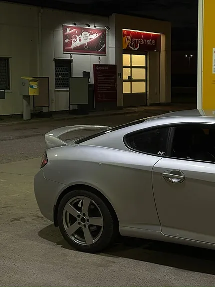 Hyundai Coupe 2008 photo 2