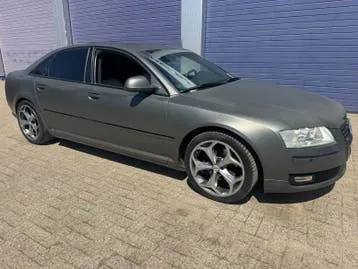 Audi A8 2009 photo 3