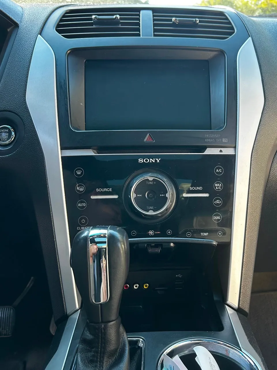 Ford Explorer 2011 photo 5