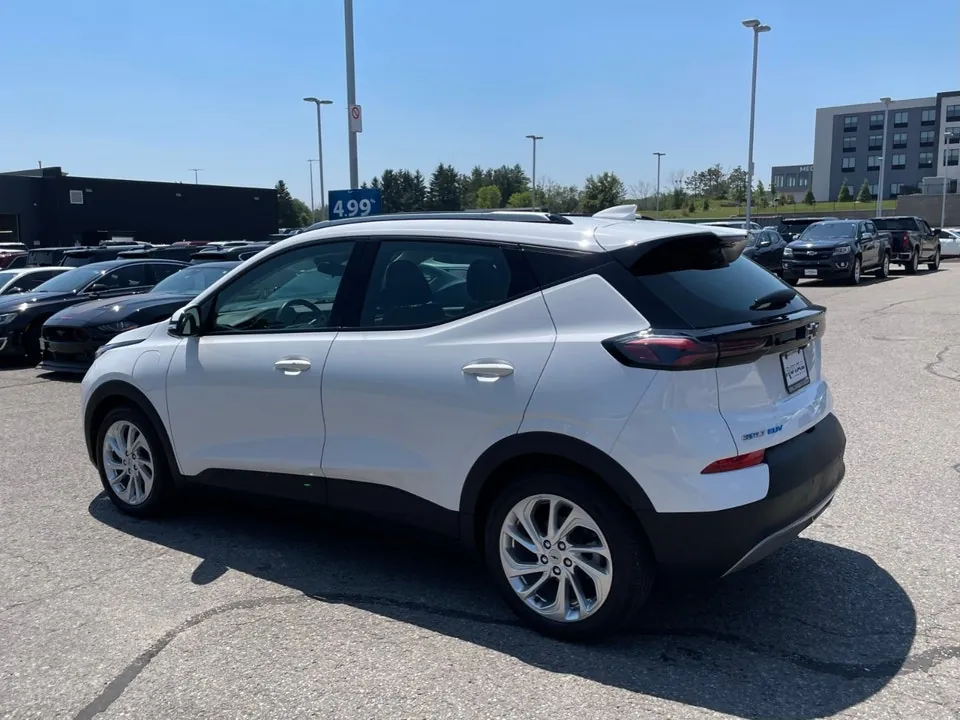Chevrolet Bolt Euv 2023 photo 3