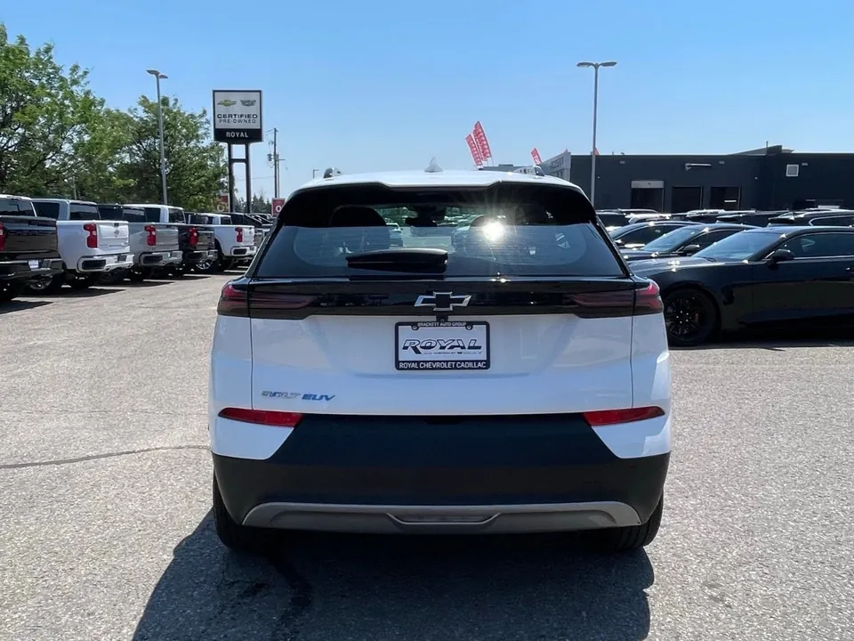 Chevrolet Bolt Euv 2023 photo 4