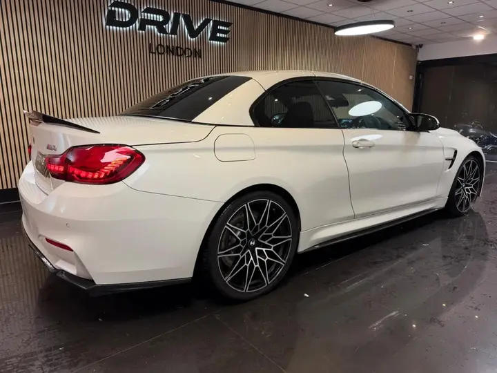 BMW M4 2016 photo 3