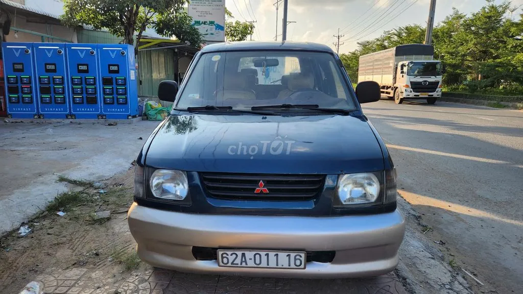 Mitsubishi Jolie 1999 photo 5