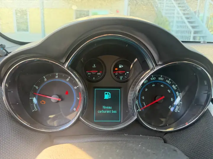 Chevrolet Cruze 2012 photo 2