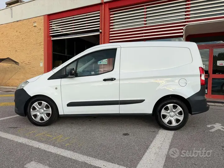 Ford Transit Courier 2020 photo 3